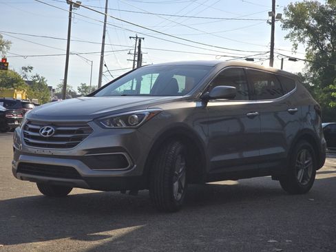 Used 2018 Hyundai Santa Fe Sport AWD/4WD image 3