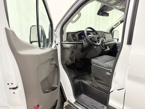 Used 2024 Ford Transit 250 Low Roof AWD w/ Exterior Upgrade Package image 13