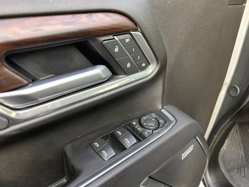 Used 2025 GMC Sierra 3500 SLT w/ SLT Premium Package image 33