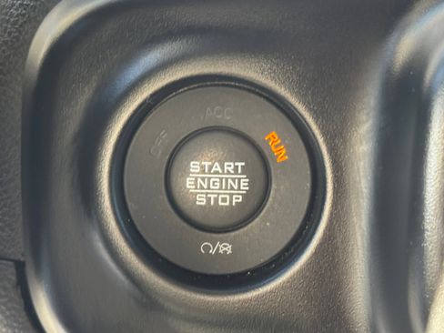 Used 2023 Jeep Gladiator Sport w/ Trailer Tow Package image 20