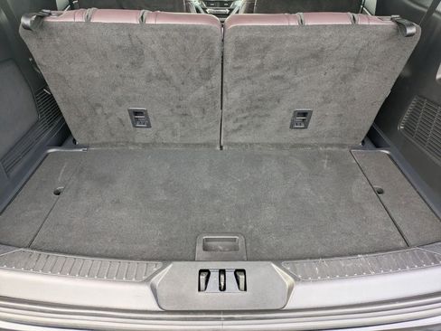 Used 2025 Ford Explorer Platinum w/ LUX Leather Package image 7