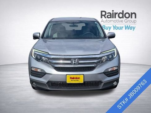 Used 2018 Honda Pilot EX image 2