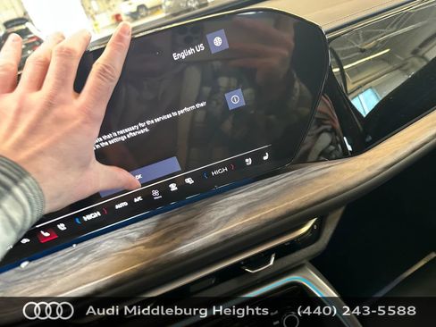 Certified 2025 Audi Q5 Premium Plus w/ Premium Plus AWD/4WD image 17