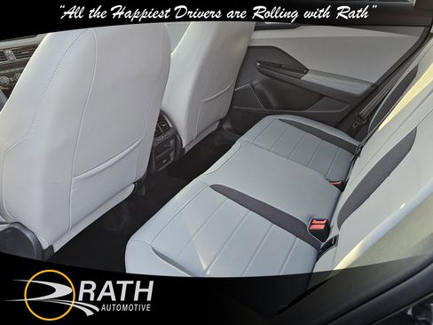 Used 2024 Volkswagen Taos SE image 16