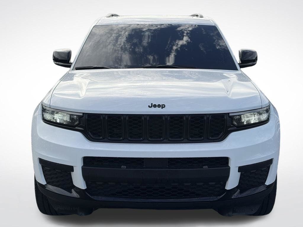 Used 2023 Jeep Grand Cherokee L Laredo AWD/4WD image 3