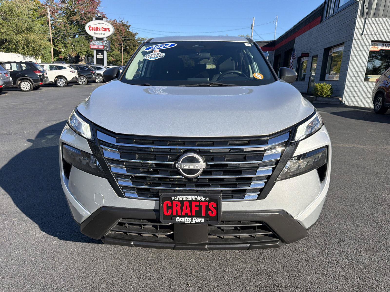 Used 2024 Nissan Rogue S AWD/4WD image 8