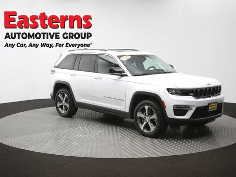 Used 2023 Jeep Grand Cherokee 4WD 4xe image 51