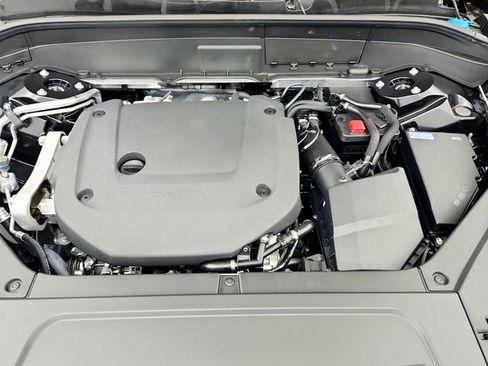 New 2025 Volvo XC90 B6 Plus w/ Protection Package Premier image 33
