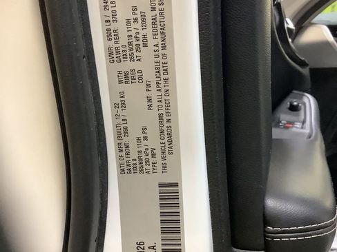 Used 2023 Jeep Grand Cherokee L Laredo image 39