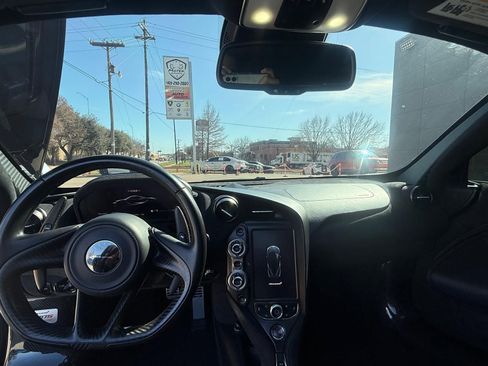 Used 2018 McLaren 720S image 15