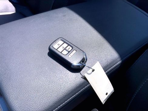 Used 2020 Honda Accord EX image 10