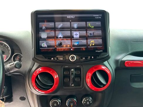 Used 2017 Jeep Wrangler Unlimited Sport AWD/4WD image 12