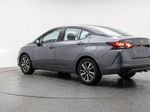 Used 2025 Nissan Versa SV FWD image 5
