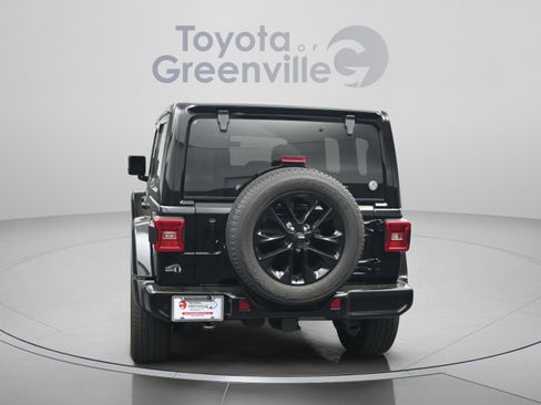 Used 2023 Jeep Wrangler Unlimited Sahara image 12