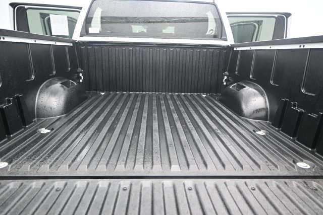 Used 2025 Toyota Tundra Limited AWD/4WD image 13