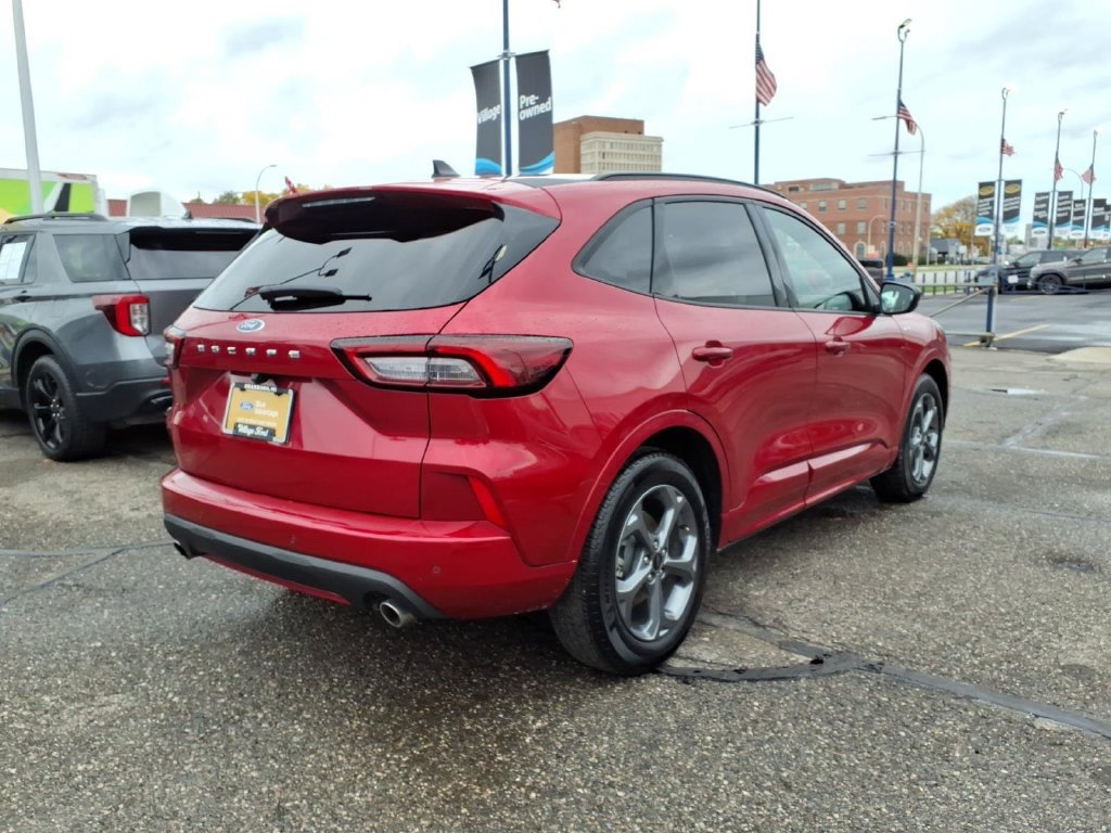 Certified 2024 Ford Escape ST-Line w/ Tech Pack #1 FWD image 6