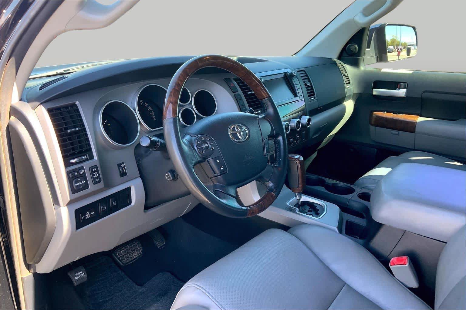 Used 2012 Toyota Tundra Limited w/ Platinum Pkg AWD/4WD image 17