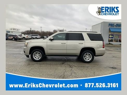 Used 2017 GMC Yukon SLT image 1