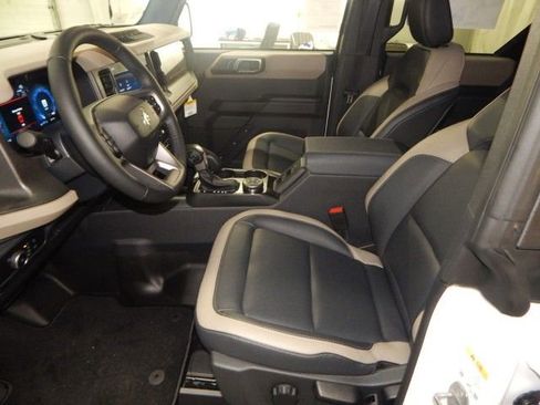 New 2025 Ford Bronco Big Bend w/ Black Diamond Package image 15