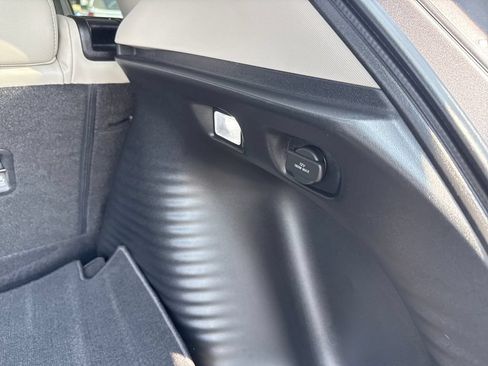 Certified 2025 Honda HR-V EX-L image 42