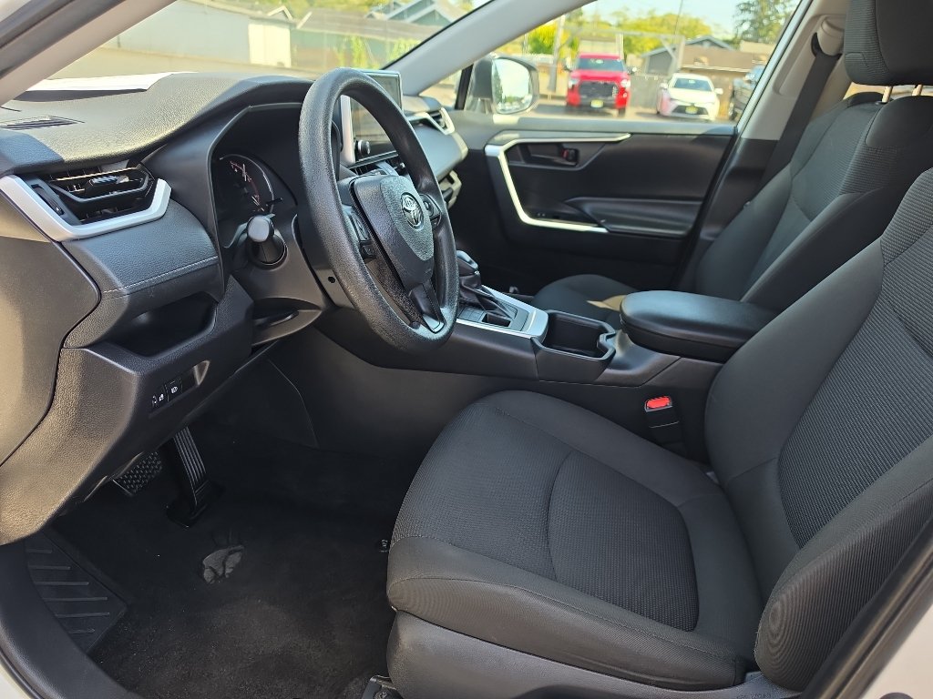 Certified 2025 Toyota RAV4 LE AWD/4WD image 15