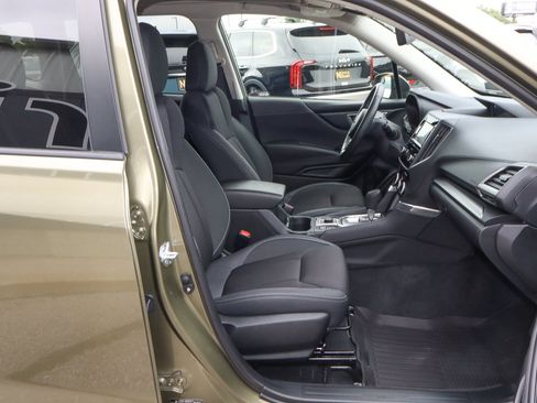 Used 2024 Subaru Forester Premium AWD/4WD image 25
