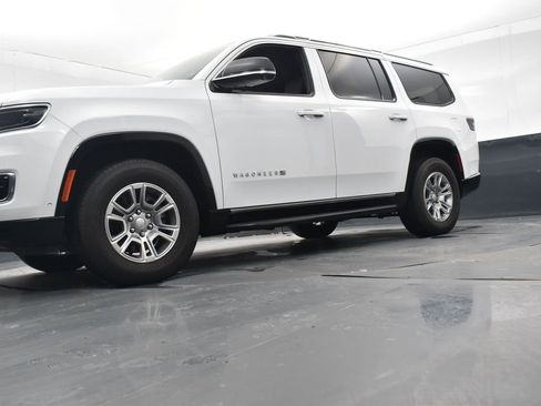 Used 2024 Jeep Wagoneer 4WD w/ Convenience Group I image 24