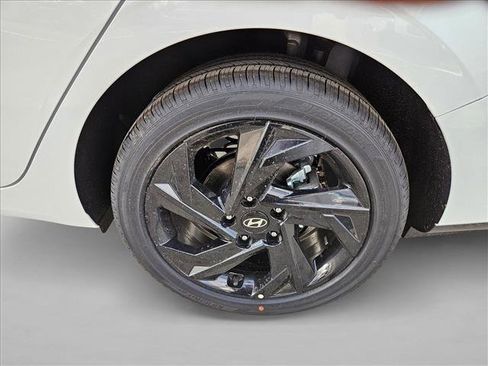 New 2026 Hyundai Elantra SEL Sport Premium image 10