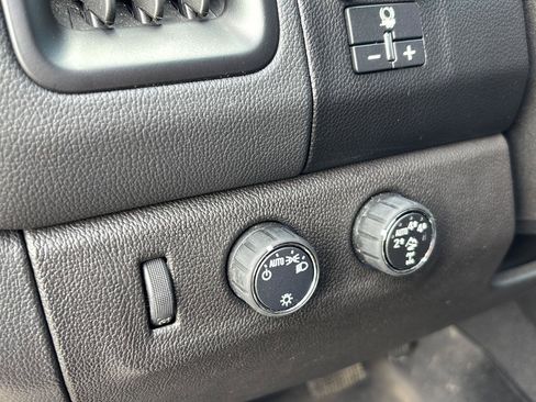 Used 2022 Chevrolet Colorado ZR2 AWD/4WD image 18