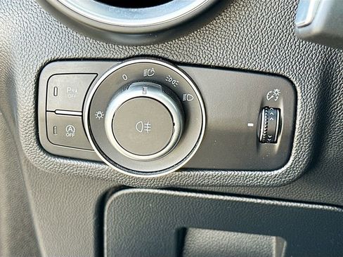 Used 2018 Alfa Romeo Stelvio Ti Sport image 10