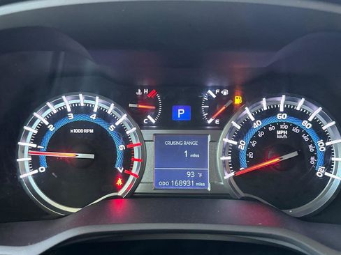 Used 2017 Toyota 4Runner SR5 RWD image 23