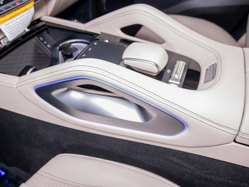 New 2026 Mercedes-Benz GLS 580 4MATIC image 19