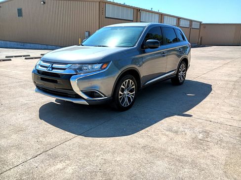 Used 2018 Mitsubishi Outlander ES image 8