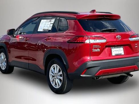 Used 2023 Toyota Corolla Cross LE AWD/4WD image 4