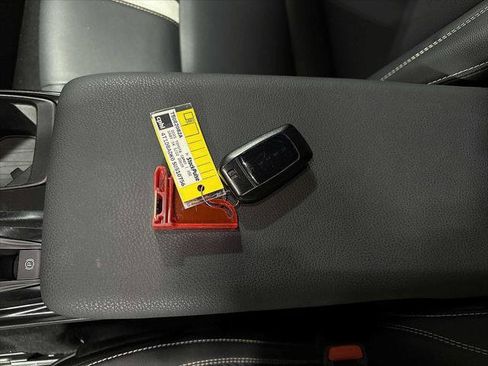 Certified 2025 Toyota Camry SE w/ Convenience Package image 32