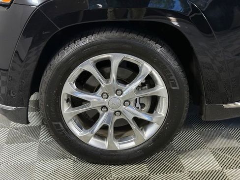 Used 2020 Jeep Grand Cherokee Summit AWD/4WD image 17