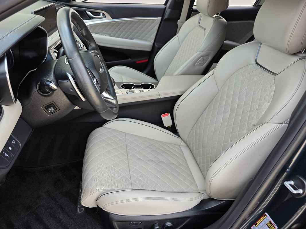 Used 2023 Genesis G70 3.3T w/ Sport Prestige Package RWD image 11