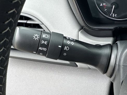 Certified 2025 Subaru Legacy Premium AWD/4WD image 30