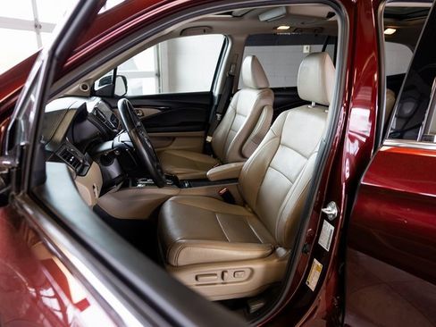 Used 2022 Honda Pilot Elite image 12