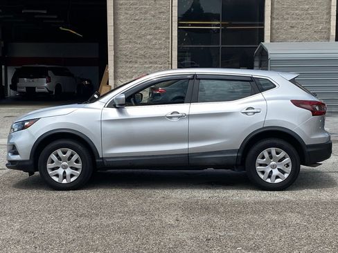 Used 2020 Nissan Rogue Sport S FWD image 3