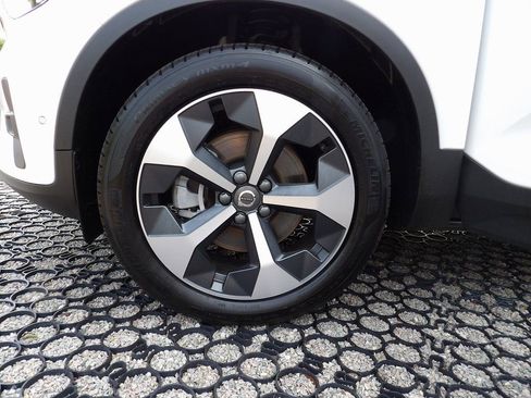 New 2025 Volvo XC40 B5 Plus w/ Protection Package Premier image 24