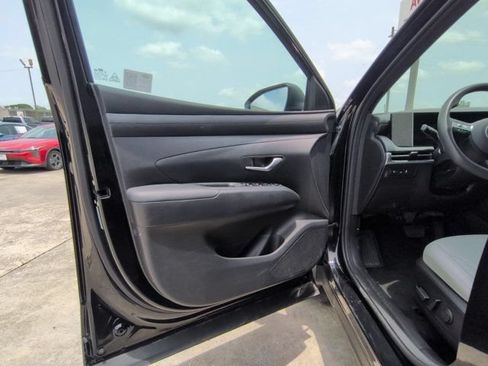 Used 2025 Hyundai Santa Cruz SEL AWD/4WD image 11