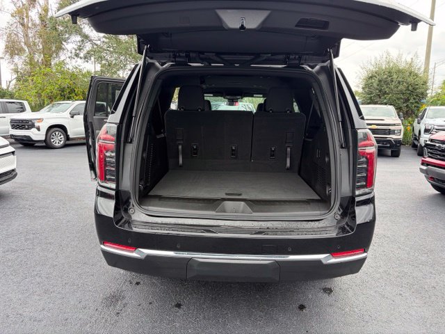 Certified 2025 Chevrolet Suburban LS w/ LPO, Dark Essentials Package RWD image 17