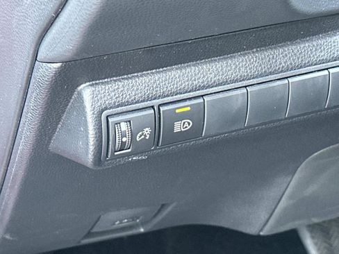 Used 2023 Toyota Corolla SE FWD image 24