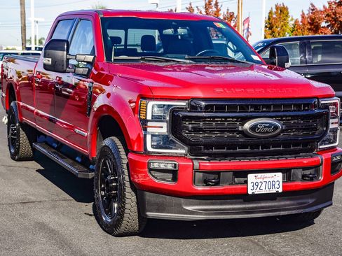 Used 2022 Ford F350 Lariat w/ Black Appearance Package image 3