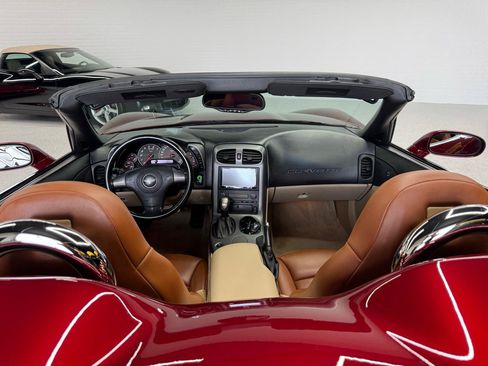 Used 2006 Chevrolet Corvette Convertible w/ Preferred Equipment Group RWD image 50