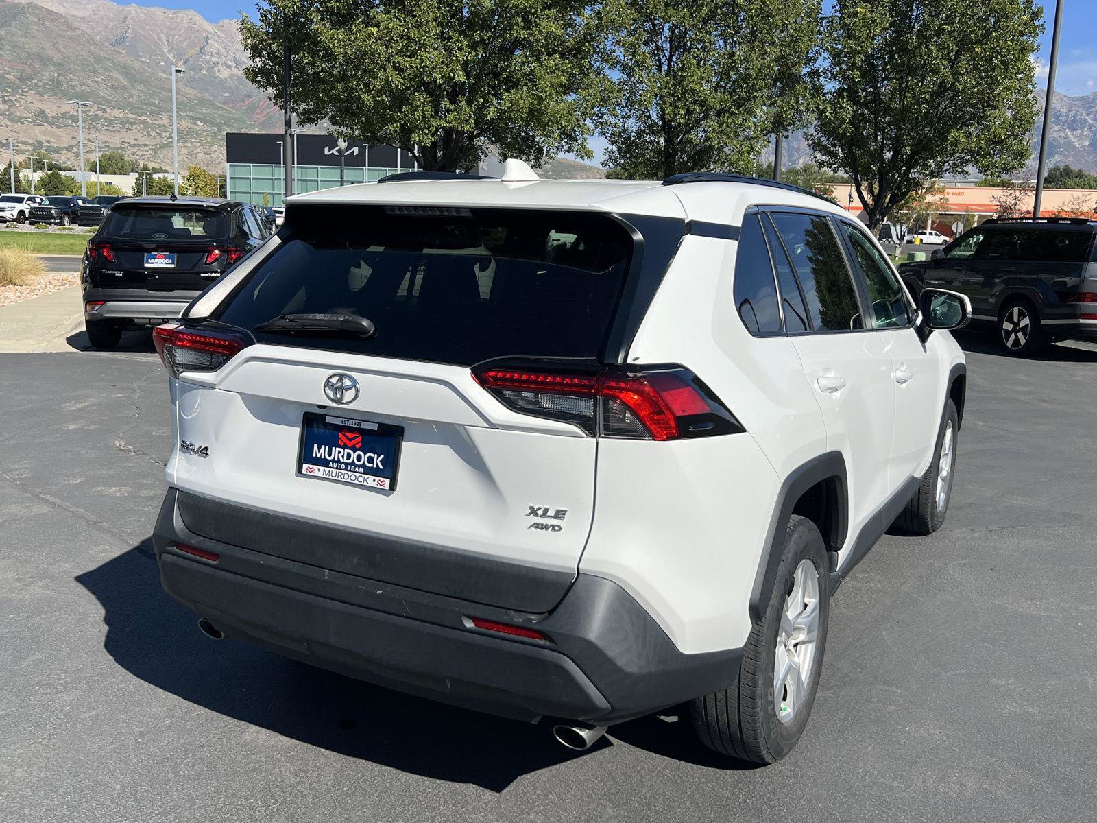 Used 2020 Toyota RAV4 XLE AWD/4WD image 12