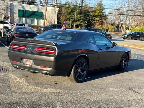 Used 2019 Dodge Challenger R/T image 5