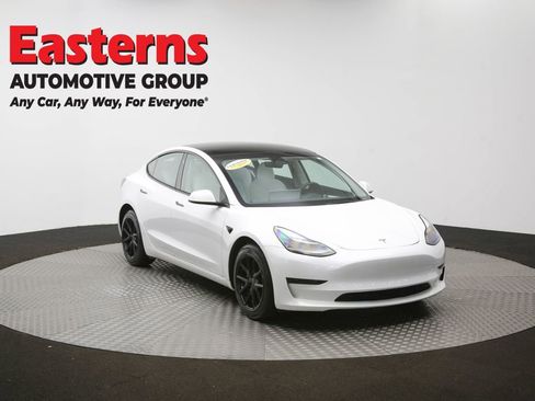 Used 2023 Tesla Model 3 Standard Range RWD image 47