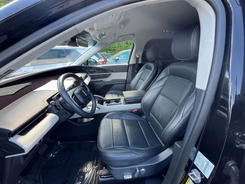 Used 2024 Lincoln Nautilus Reserve image 21